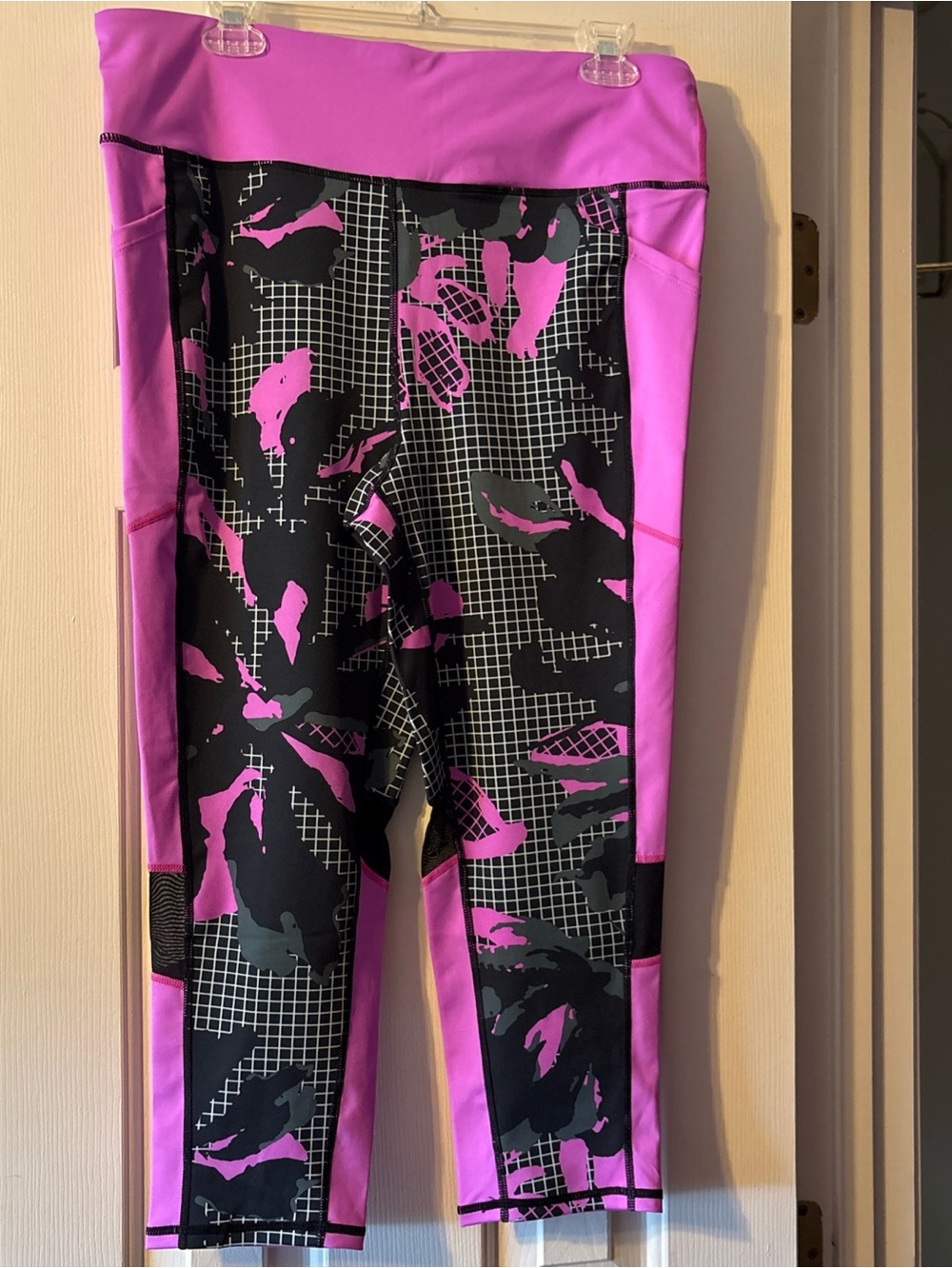 LuLaRoe Rise Collection Fearless Cropped Workout Pants Size 1X NWT